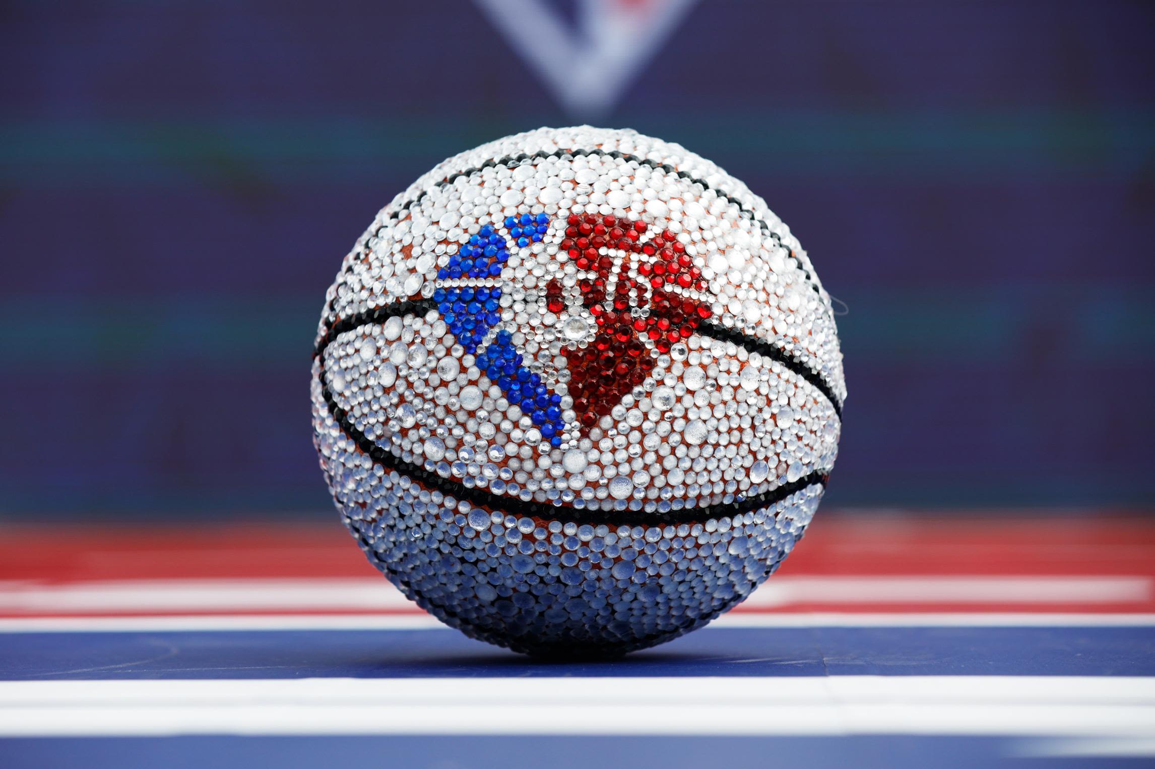 灰熊112-107击败快船，伦纳德39分哈登23分难救主